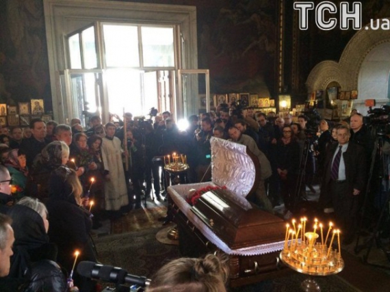 Во Владимирском соборе прощаются с застреленным Денисом Вороненковым