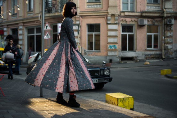 Украинский бренд Poustovit представил уличную съемку весенне-летней коллекции