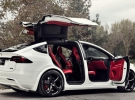 Tesla Model 3 буде без приладової панелі