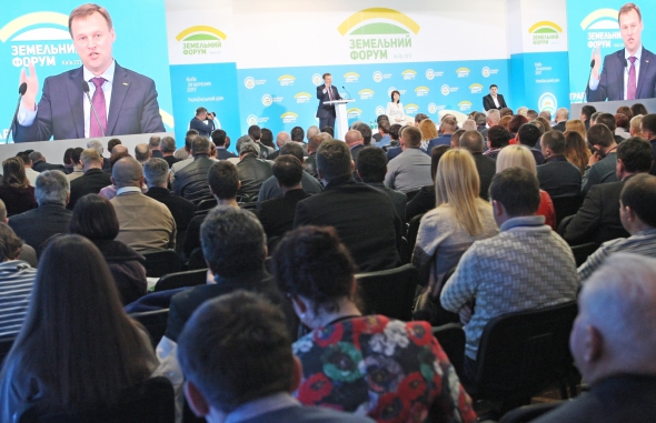 Виталий СКОЦИК: "В Украине - свое домашнее задание: реформы, реанимация экономики, борьба с коррупцией, защита границ"