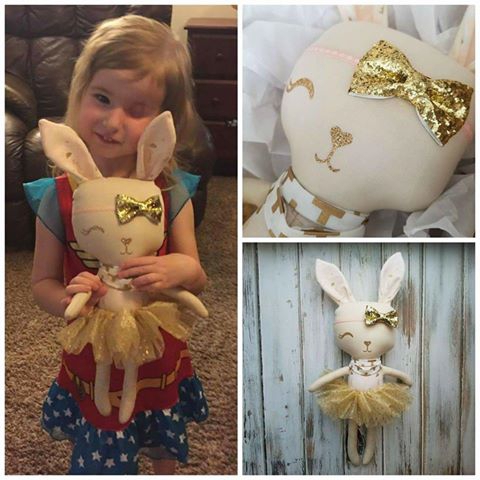 Больная раком девочка получила в подарок одноглазого зайца