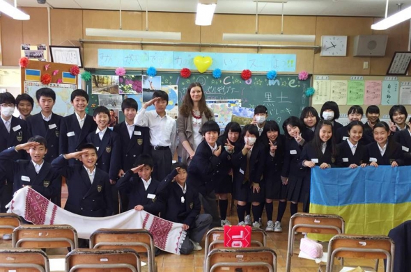 Підробіток для студентів ВНЗ - проведення країнознавчих лекцій для учнів японських середніх шкіл