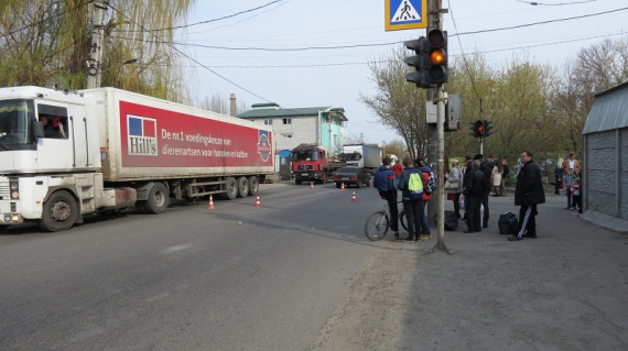 Водій "ВАЗ" збив двох дівчаток