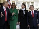 Меланія Трамп з чоловіком, президентом США Дональдом Трампом, король Йорданії Абдалла II і королева Ранія
