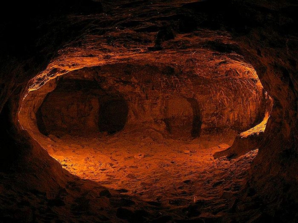 Страдчанська печера
