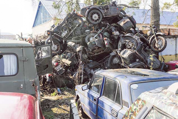 Гора з мотоциклів