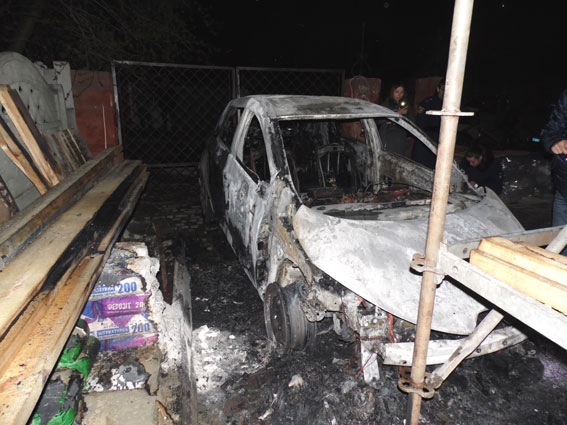У першого заступника Рівненської ОДА Юрія Приварського під вікнами вибухнув автомобіль