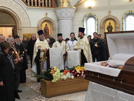 Поэта Евгения Евтушенко похоронили похоронили на Передєлкинском кладбище рядом с Борисом Пастернаком 