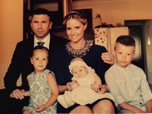 Ивица Пирич с супругой и детьми