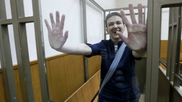 Надежда Савченко на судебном заседании в Ростове