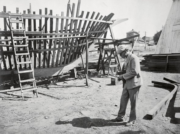Джек Лондон на строительстве "Снарка", 1906 г. ФОТО: spletnik.ru