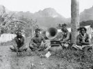 Аборигены острова Нуку-Хива. Маркизские острова, 1907 г. ФОТО: spletnik.ru