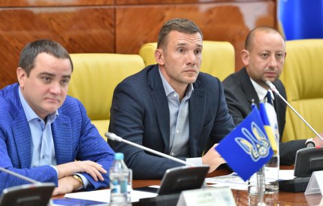 Андрей Шевченко встретился с главными тренерами и представителями клубов УПЛ
