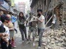 Катастрофическое землетрясение забрало жизни 8700 человек