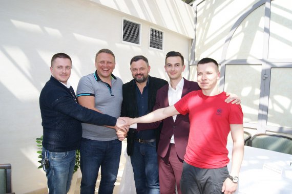 Ростислав Валіхновських з бійцем АТО Андрієм Химичем