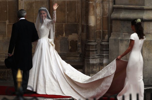 Кейт Міддлтон вийшла заміж у сукні Alexander McQueen