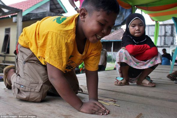 2-річний індонезієць викурював 40 цигарок на день
