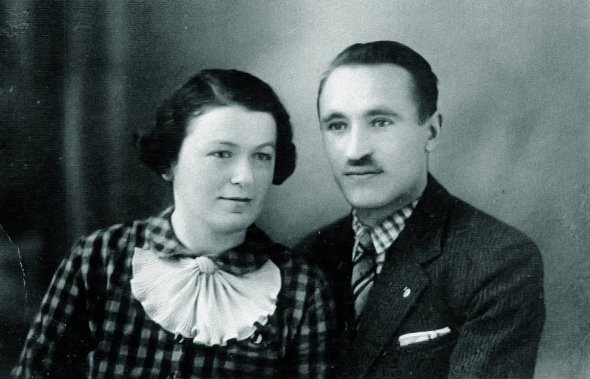 Шлюбна фотографія Дарини Макогон і Євгенія Полотнюка, 1935 рік