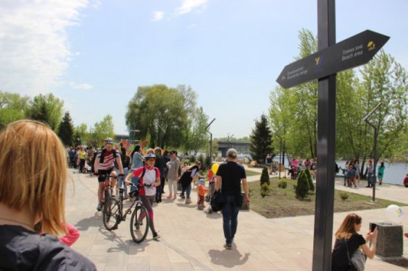 Облаштували велосипедні доріжки.