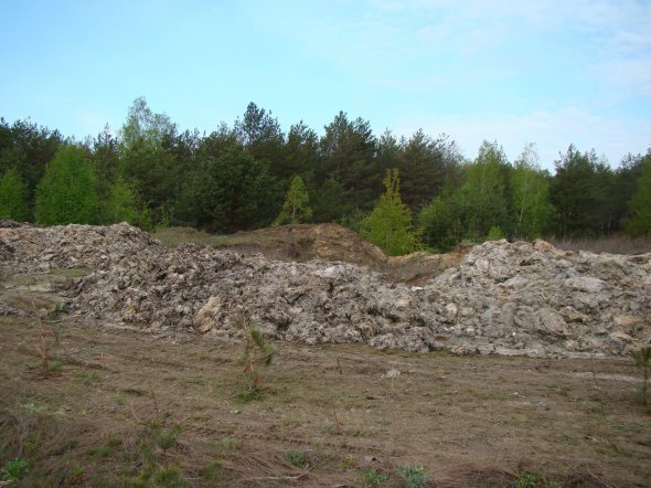 Відходи, які вивезли під ніс селянам