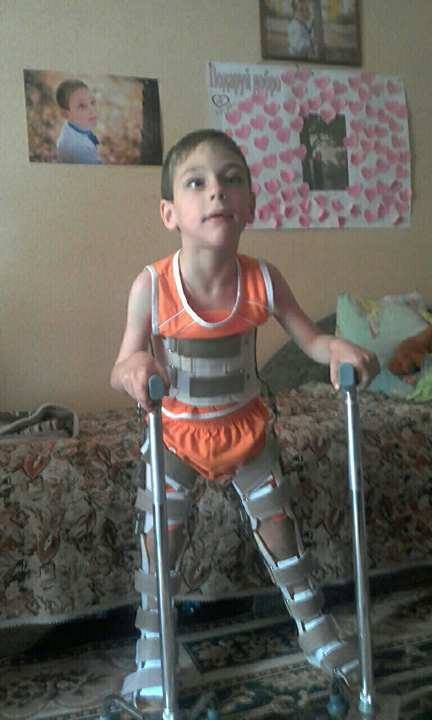 Реабілітація допоможе 7-річному Іванку Полуектову ходити