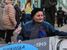 Олена Осипова вийшла на пікет з плакатами проти путінської агресії