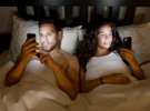 Чи справді смартфони шкодять вашим сексуальним відносинам?