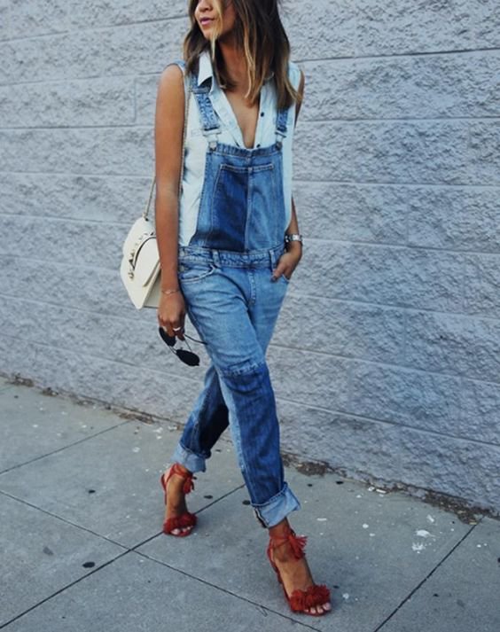 13 модних образів з джинсовим комбінезоном 