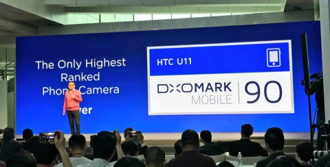 Компания HTC провела мировую презентацию нового флагманского смартфона U11. 