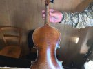У середньому скрипка італійського майстра Антоніо Страдіварі коштує від одного до трьох мільйонів доларів