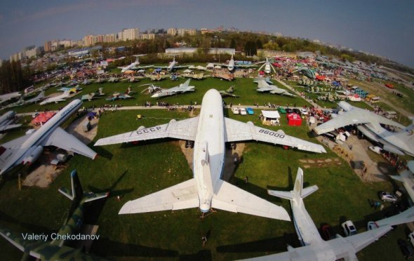 Музей авиации в Киеве - шестой по размерам в мире