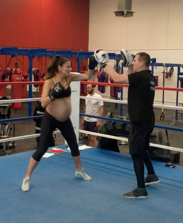 Австралийка боксировала на последних месяцах беременности