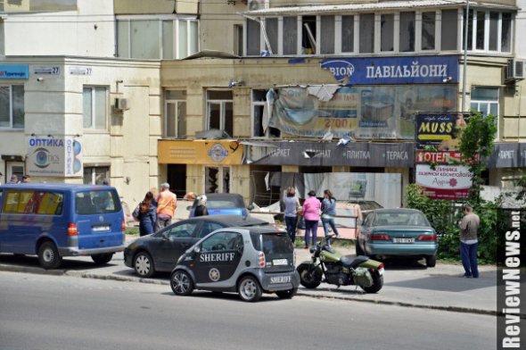 Пошкодження від фонтану. 