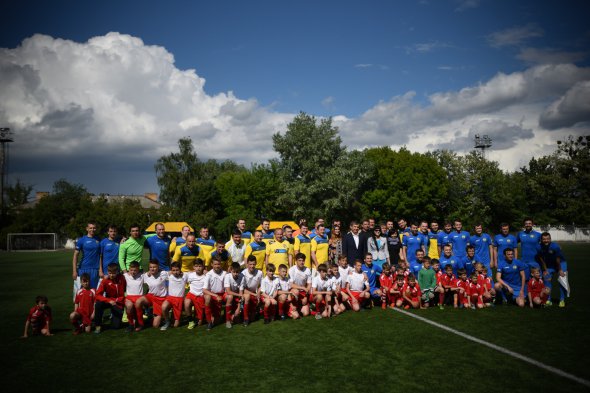 По словам нардепа Борислава Березы АТБ очень помогает ветеранам АТО, предоставляя людям, которые вернулись с войны работу