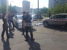 В Дарницком районе столицы неизвестный из автомобиля расстрелял мужчину. На вид погибшему 40-45 лет