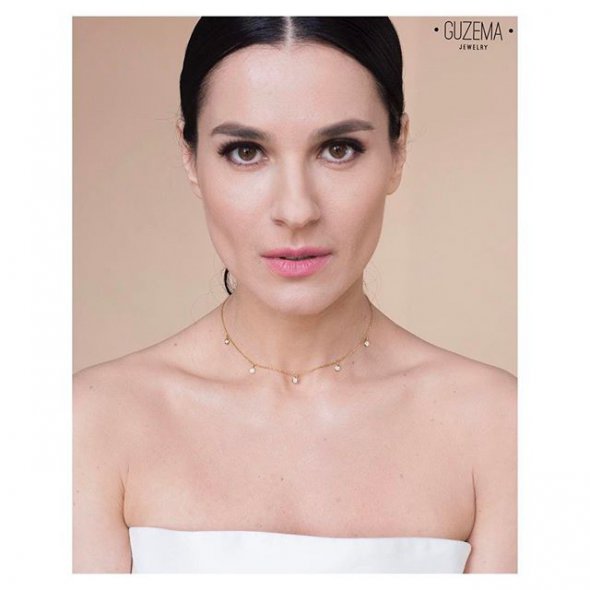 Маша Єфросиніна у кольє від Guzema Jewelry