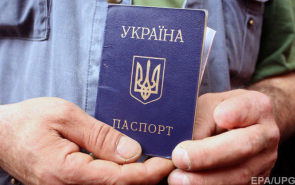 Более половины - 56% населения самопровозглашенных "республик" Донбасса видят свое будущее в составе Украины