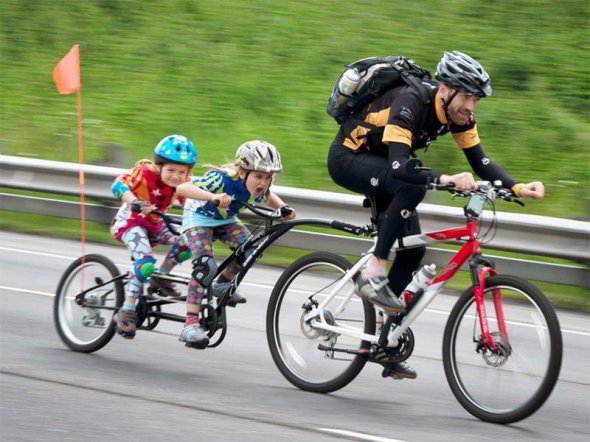 Навчіть малюка кататися на велосипеді