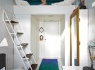 Мала спальня: як знайти місце для великої шафи