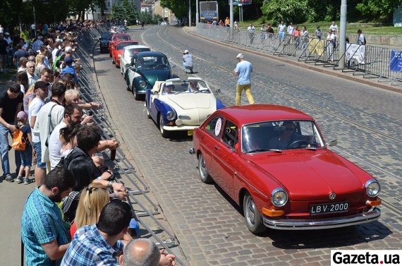 перегони на старовинних автомобілях. Їх організували у рамках проведення фестивалю ретроавтомобілів Leopolis Grand Prix 2017