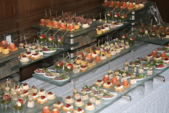 Все готово до неофіційної частини