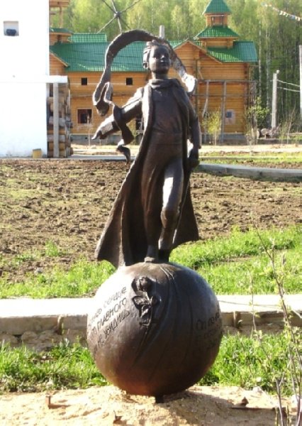 Статуя "Маленький принц" у Росії