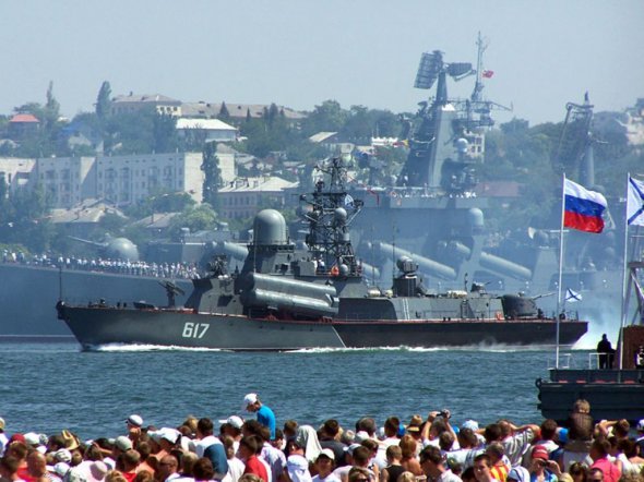 Черноморский флот должен был базироваться в Украине до 2017 года.