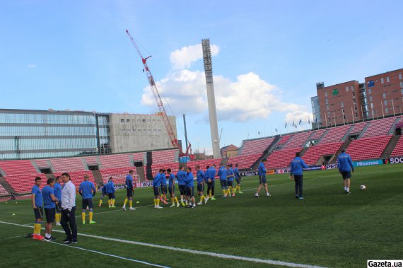 Тренировка сборной Украины перед матчем против Финляндии на стадионе "Ратина"