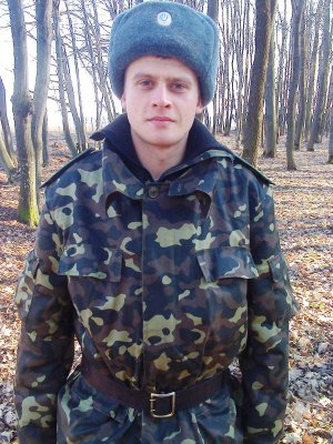 10 июня, накануне радостного дня объявления безвиза, на российско-украинской войне погиб 24-летний Виталий Звездогляд