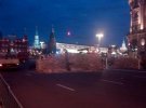 Вулиця Тверська у Москві заставлена барикадами