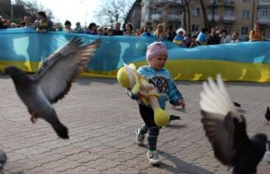 Сегодня жители Мариуполя празднуют 3 годовщину освобождения города от боевиков