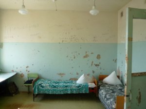 Крым: закрывают больницы и отделения медучреждений