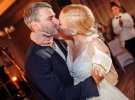 Антонина Матвиенко и Арсен Мирзоян отпраздновали свадьбу на берегу Днепра