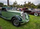 В Калифорнии прошла выставка ретро-автомобилей класса люкс
